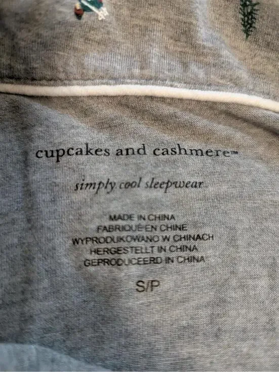 Cupcakes & Cashmere Apres Ski Two Piece Long Pajama Set Gray Size Small/P - Picture 4 of 9